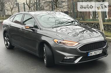 Седан Ford Fusion 2016 в 