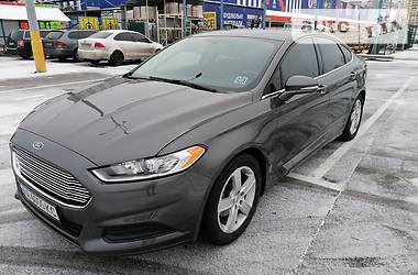 Седан Ford Fusion 2015 в 