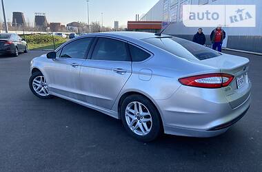 Седан Ford Fusion 2013 в 