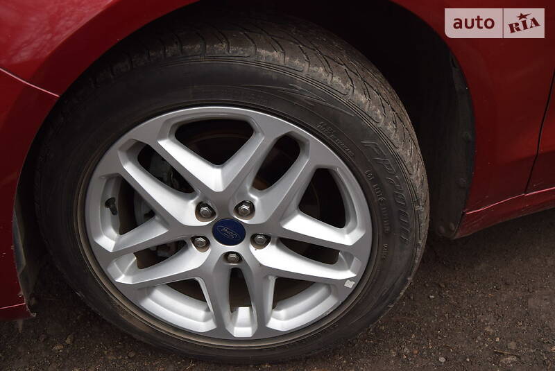 Седан Ford Fusion 2013 в Кривом Роге