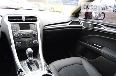 Седан Ford Fusion 2013 в 