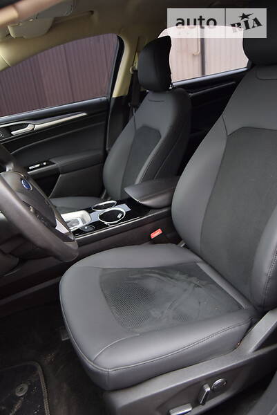 Седан Ford Fusion 2013 в Кривом Роге