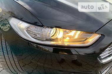 Седан Ford Fusion 2015 в 