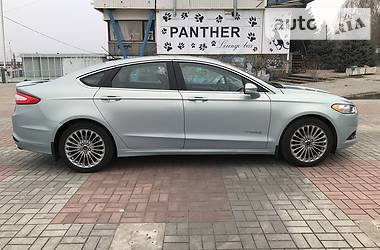 Седан Ford Fusion 2014 в 