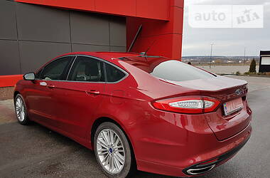Седан Ford Fusion 2014 в 