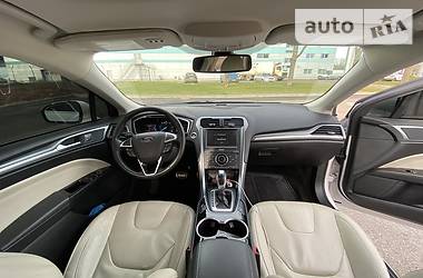 Седан Ford Fusion 2015 в Одесі