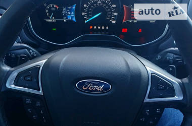 Седан Ford Fusion 2015 в 
