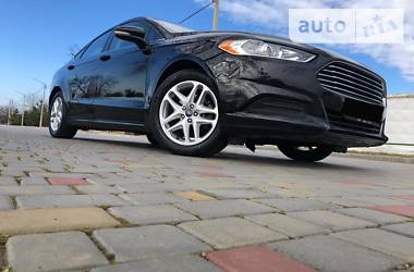 Седан Ford Fusion 2016 в 