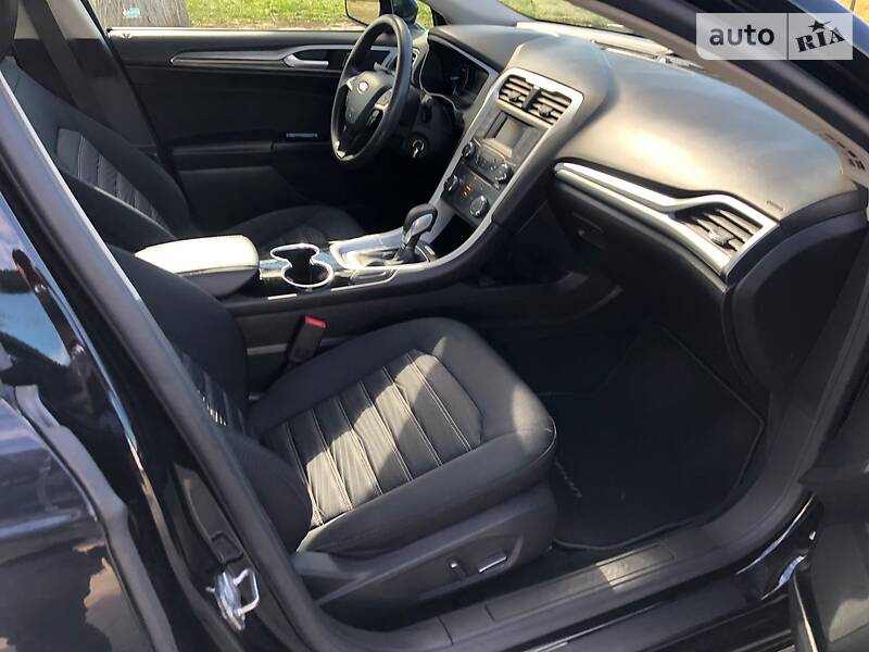 Седан Ford Fusion 2016 в Ізмаїлі