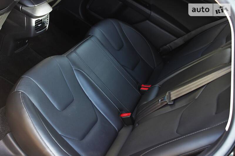 Седан Ford Fusion 2015 в Одесі