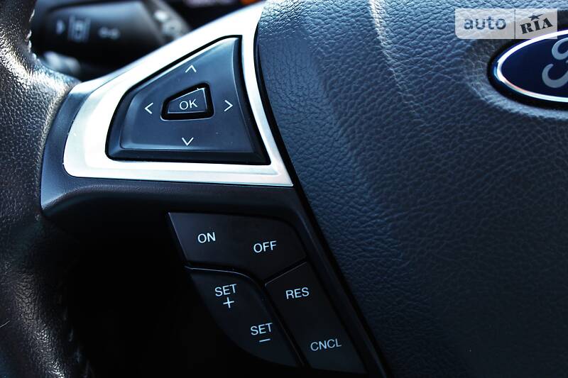 Седан Ford Fusion 2015 в Одесі
