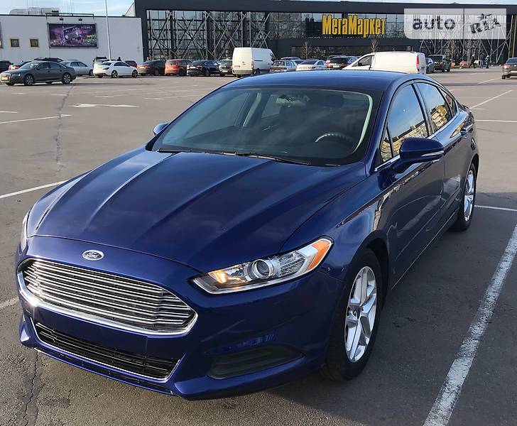 Седан Ford Fusion 2015 в 
