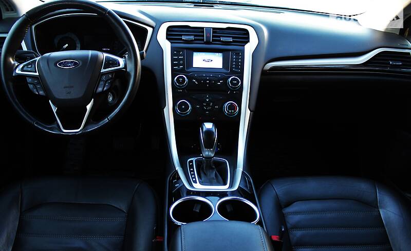 Седан Ford Fusion 2012 в Одесі