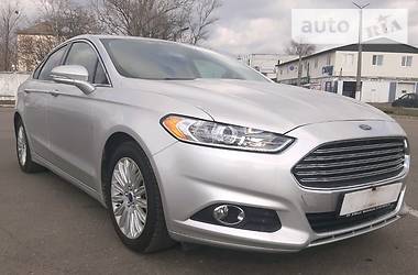 Седан Ford Fusion 2015 в 