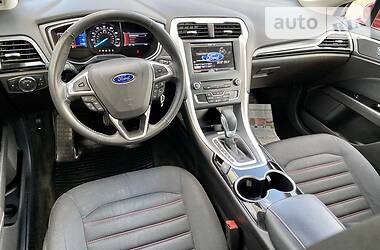 Седан Ford Fusion 2015 в 