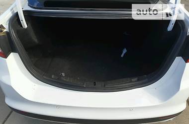Седан Ford Fusion 2015 в 