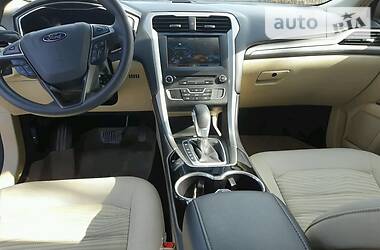 Седан Ford Fusion 2015 в 