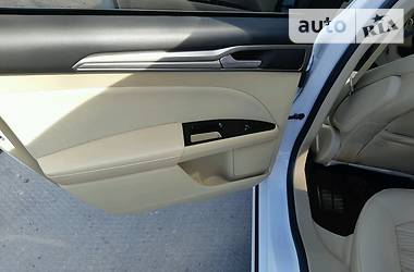 Седан Ford Fusion 2015 в 