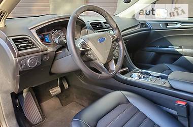 Седан Ford Fusion 2018 в 
