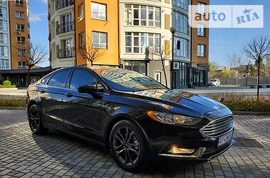 Седан Ford Fusion 2018 в 