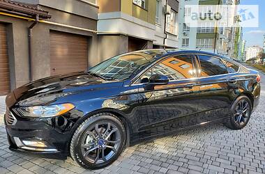 Седан Ford Fusion 2018 в 