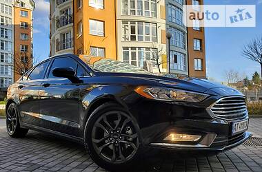 Седан Ford Fusion 2018 в 