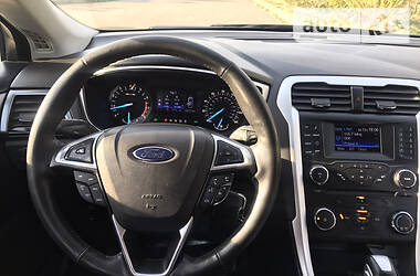 Седан Ford Fusion 2012 в 
