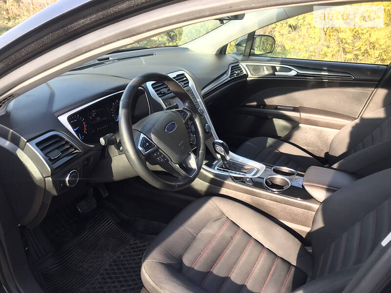 Седан Ford Fusion 2012 в Рівному