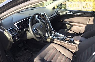 Седан Ford Fusion 2012 в 