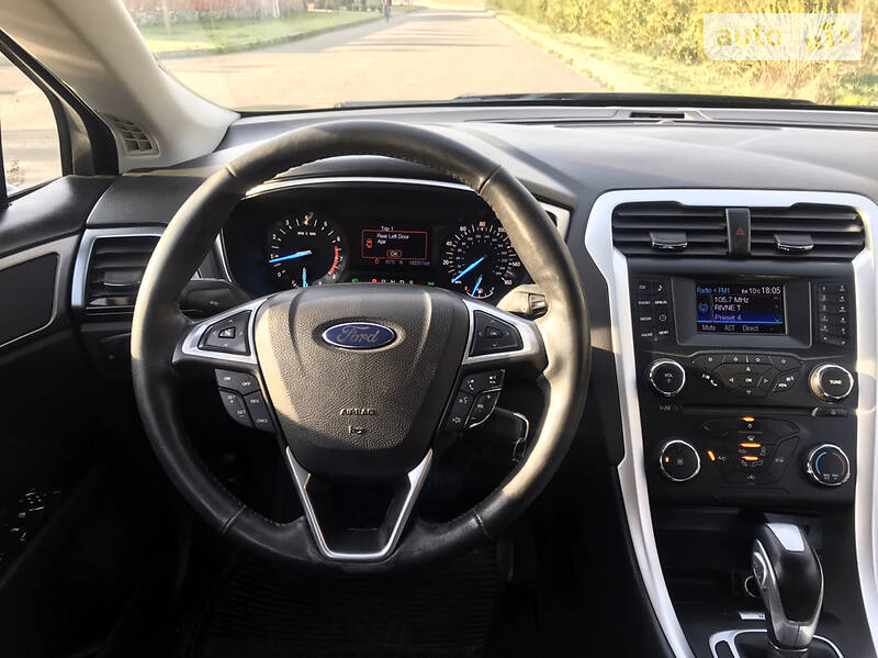 Седан Ford Fusion 2012 в Рівному