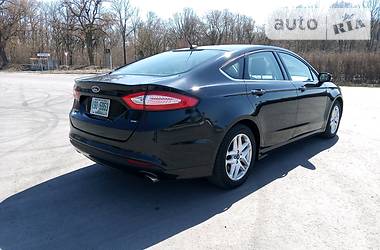 Седан Ford Fusion 2014 в 