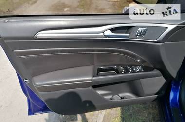 Седан Ford Fusion 2014 в 
