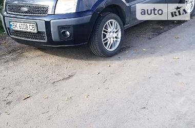 Внедорожник / Кроссовер Ford Fusion 2005 в 