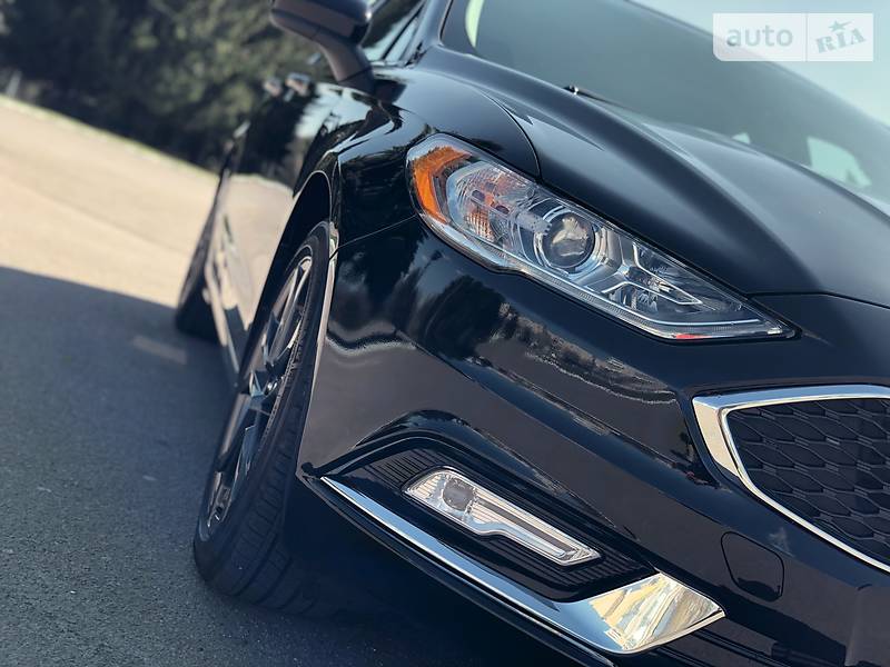 Седан Ford Fusion 2018 в Рівному