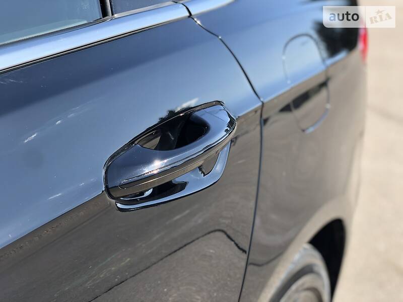 Седан Ford Fusion 2018 в Рівному