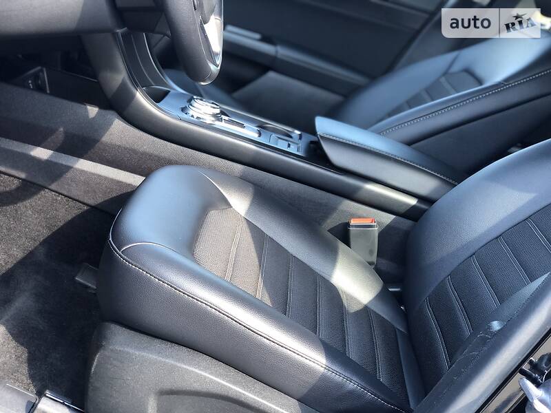 Седан Ford Fusion 2018 в Рівному