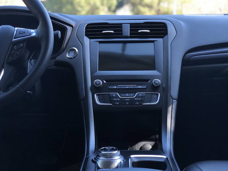 Седан Ford Fusion 2018 в Рівному