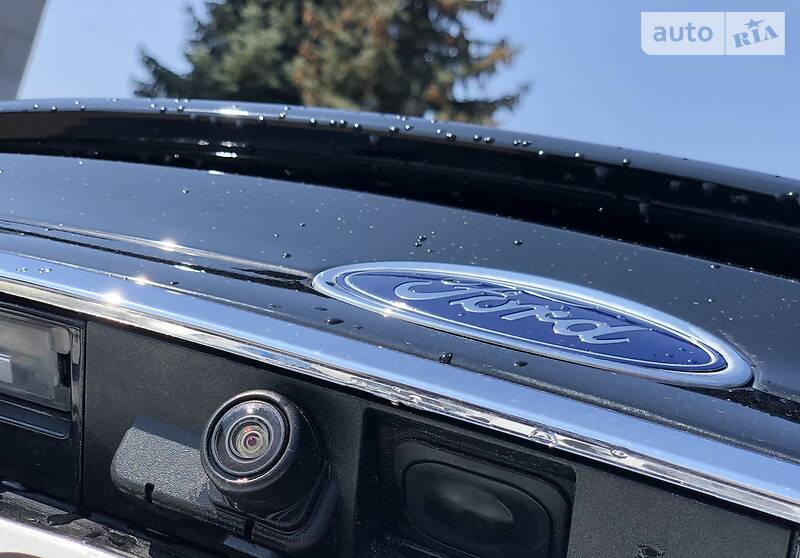 Седан Ford Fusion 2018 в Рівному