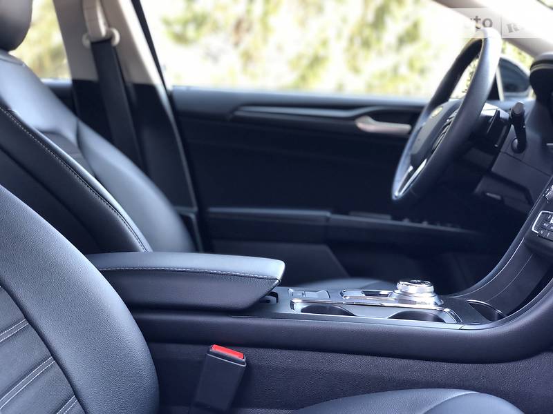 Седан Ford Fusion 2018 в Рівному