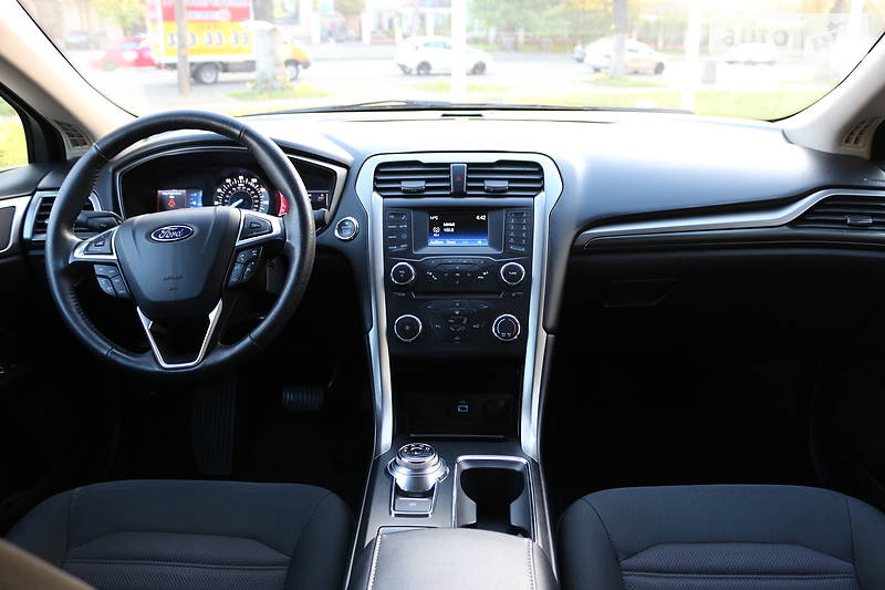 Седан Ford Fusion 2016 в Києві фото 25 Седан Ford Fusion 2016 в Києві