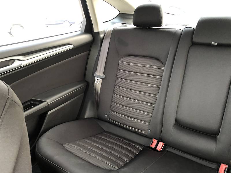 Седан Ford Fusion 2016 в Львові