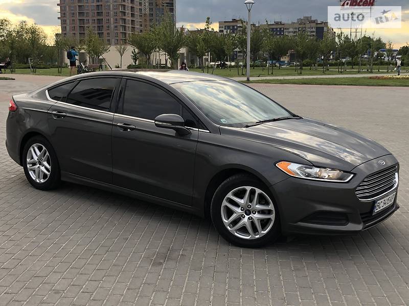 Седан Ford Fusion 2016 в Львові
