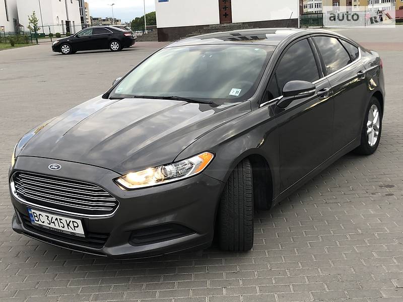 Седан Ford Fusion 2016 в Львові