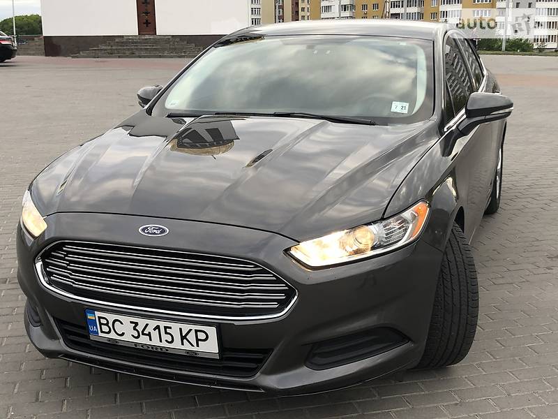 Седан Ford Fusion 2016 в Львові