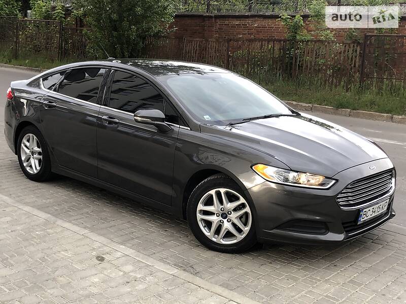 Седан Ford Fusion 2016 в Львові