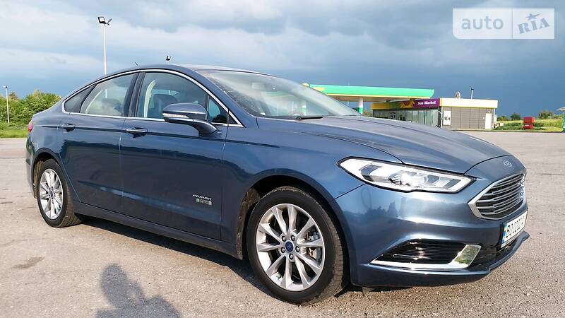 Седан Ford Fusion 2018 в Ровно