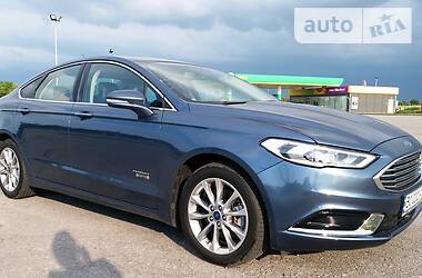Седан Ford Fusion 2018 в 