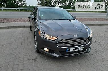Седан Ford Fusion 2015 в 