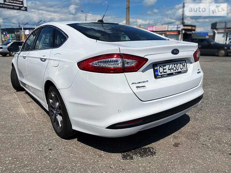 Седан Ford Fusion 2015 в Черновцах