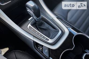 Седан Ford Fusion 2015 в 